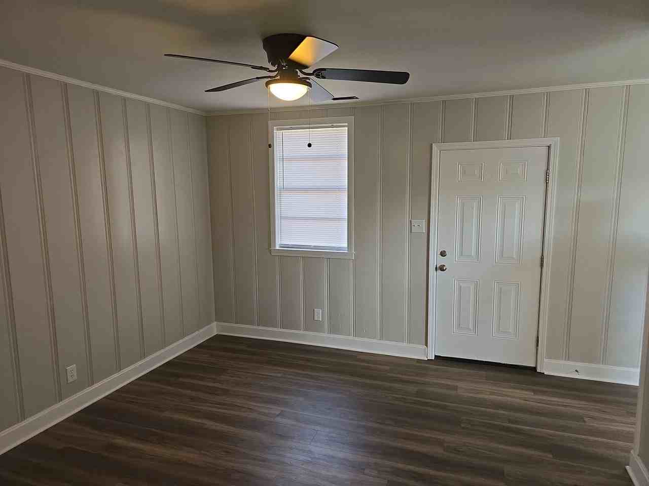 3702 Live Oak St - Photo 5 of 17