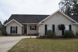 featured image of 824 Laurel Hill Cir