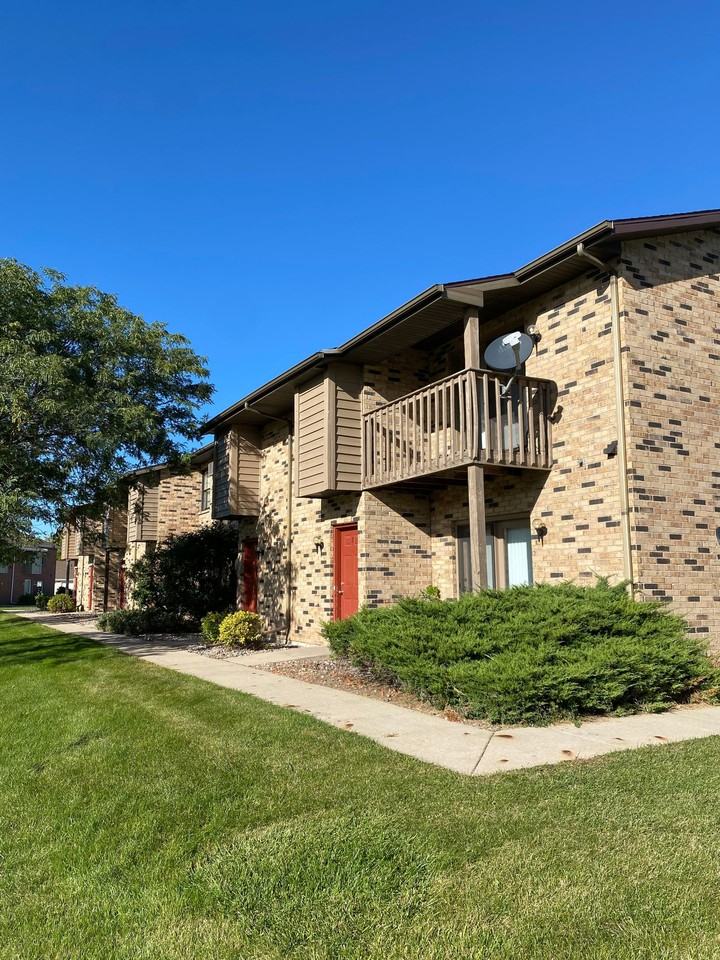 1835 Eldorado Drive - Photo 3 of 5