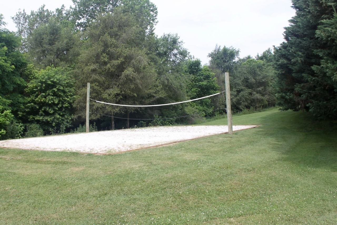 486 Pheasant Run Cir - Photo 3 of 19