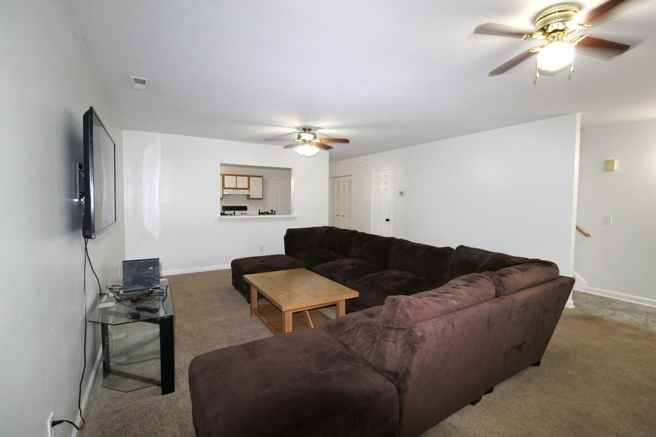 486 Pheasant Run Cir - Photo 5 of 19