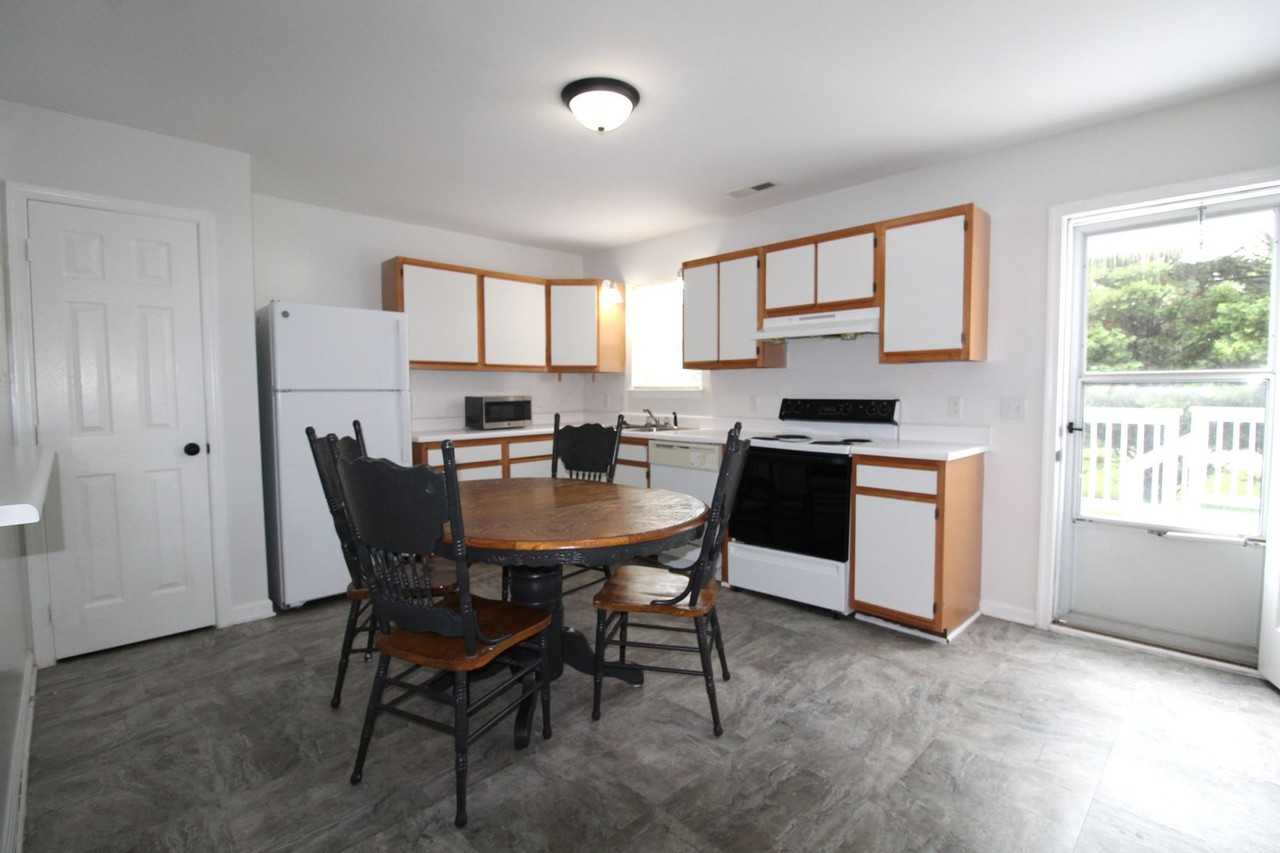 486 Pheasant Run Cir - Photo 7 of 19