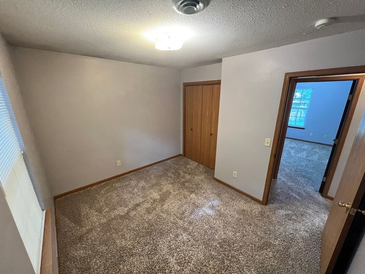 915 Colorado Street - Photo 5 of 10