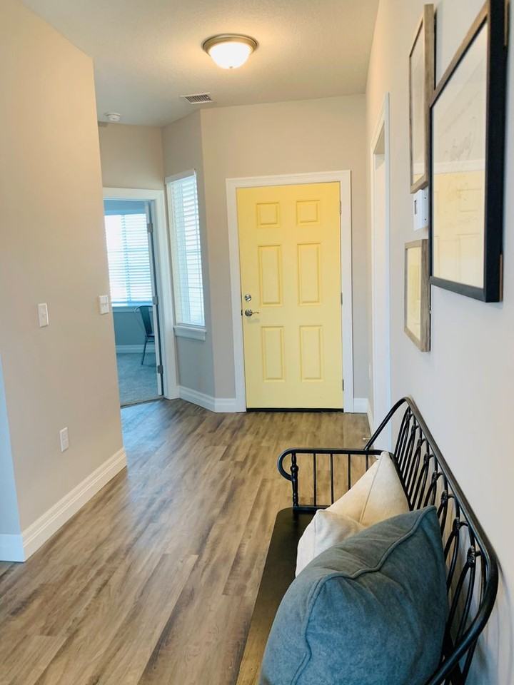 5129 N Villa Pl - Photo 2 of 10
