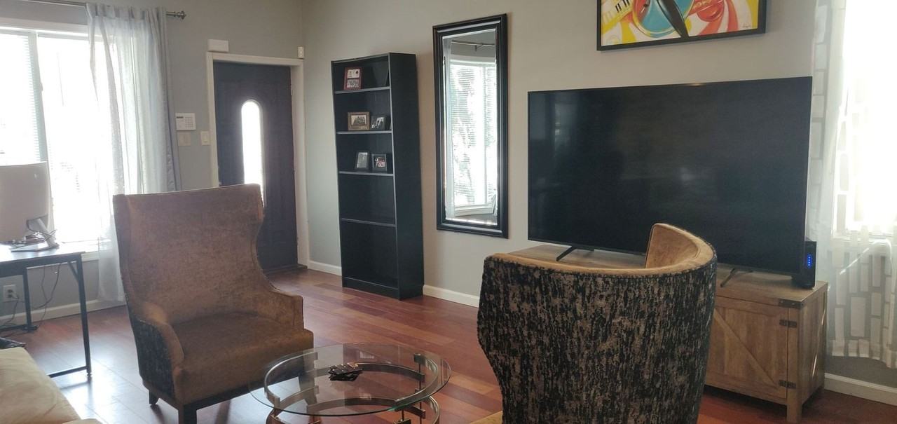 1474 Woodall St - Photo 5 of 39