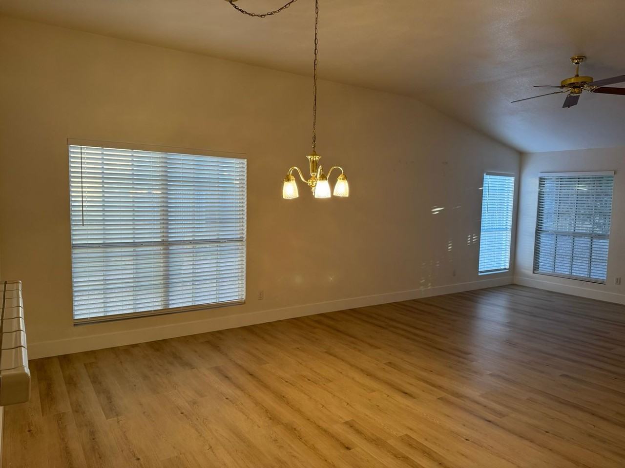 4821 Lawnwood Ct - Photo 3 of 10