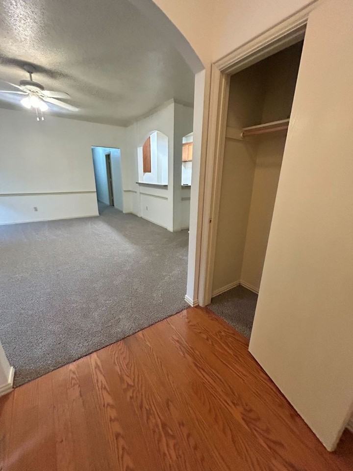 713 Kingston Dr #1 - Photo 3 of 12