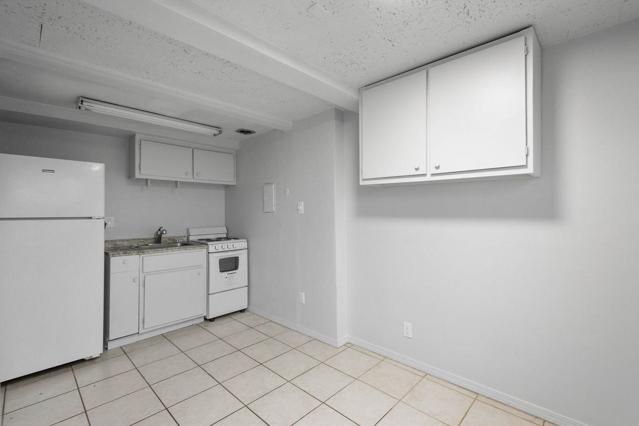 Penn Towers Apartments - Photo 6 of 35