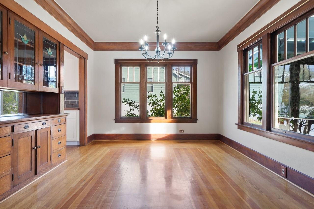 1936 Burwell Street - Photo 4 of 50