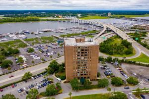 featured image of 14 Lockwood Dr Apt 1d