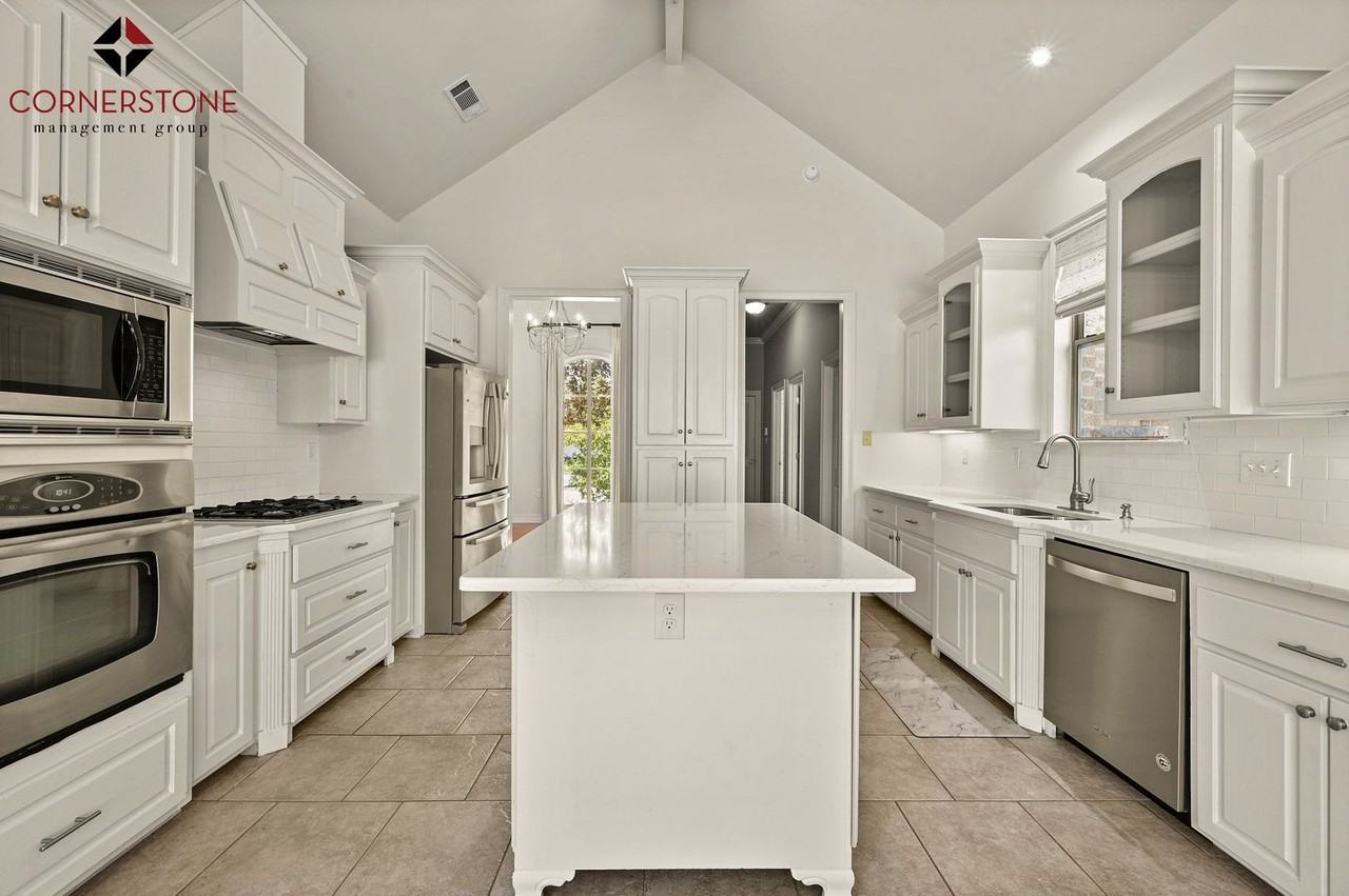 8564 Grand View Drive