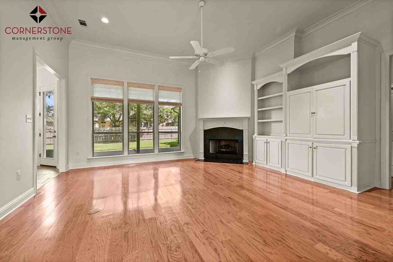 8564 Grand View Dr - Photo 3 of 18