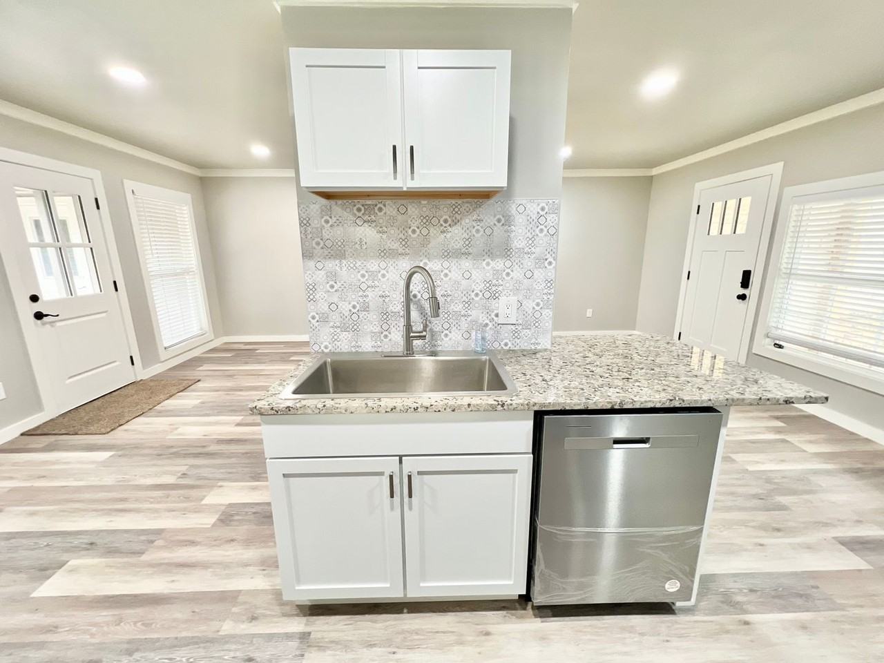 3408 29th St - Photo 3 of 20