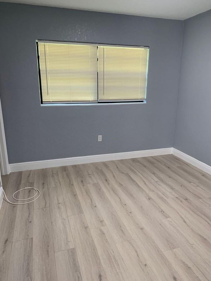 5668 Chipola Circle - Photo 3 of 13