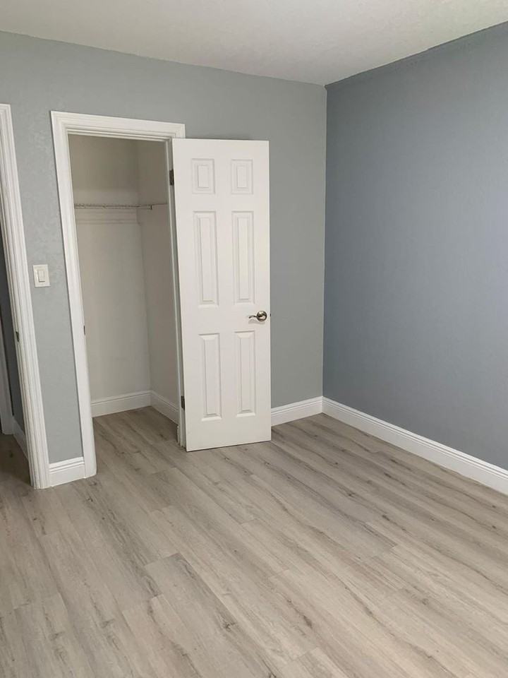 5668 Chipola Circle - Photo 5 of 13