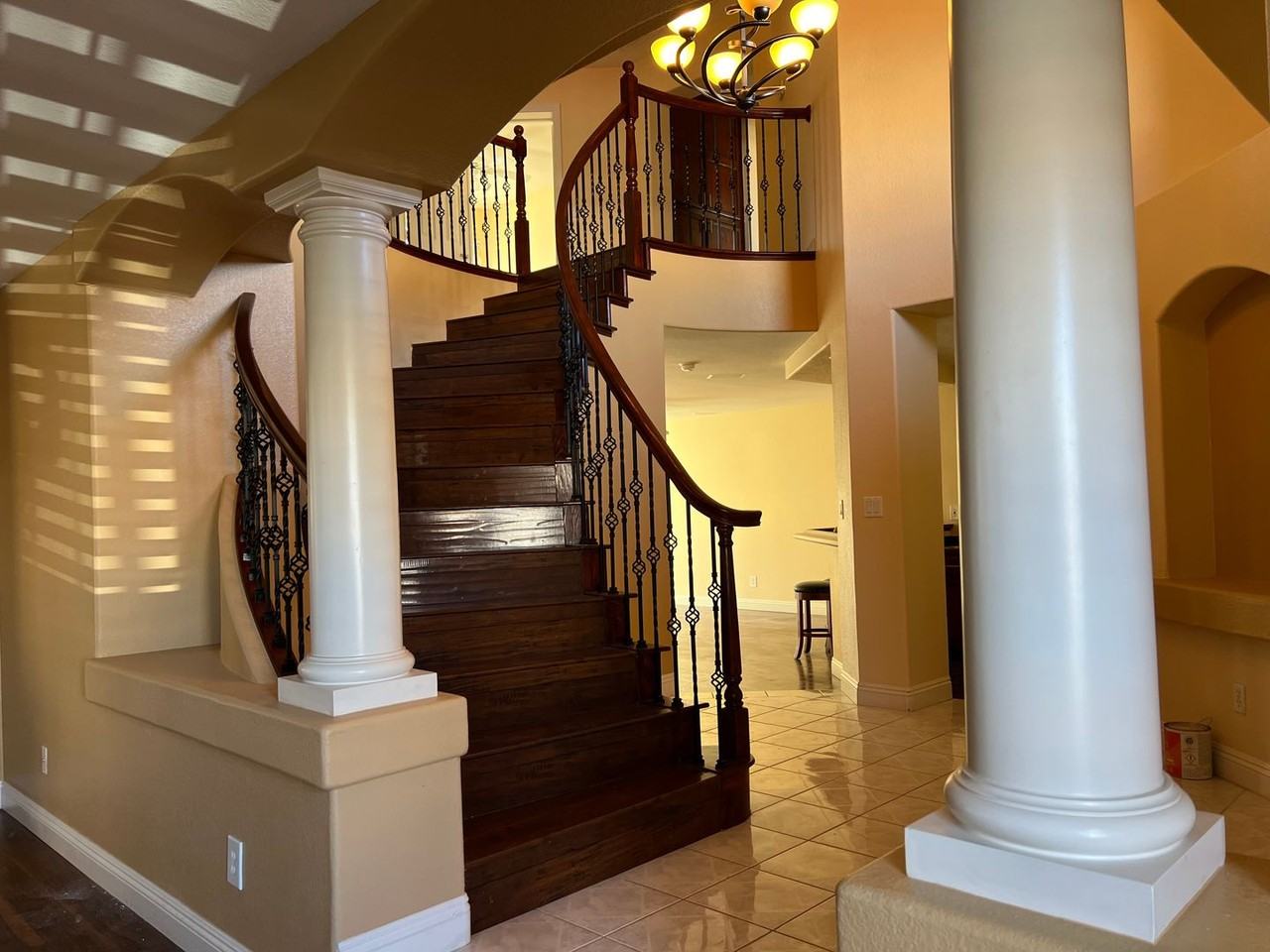 9121 Terrace Ridge Ct - Photo 3 of 37