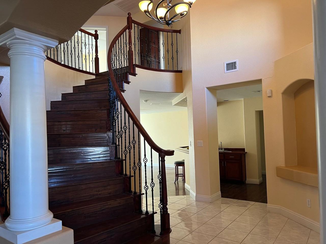 9121 Terrace Ridge Ct - Photo 4 of 37