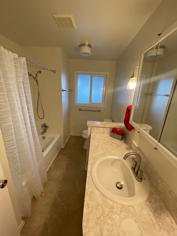 177 Kees St - Photo 3 of 35