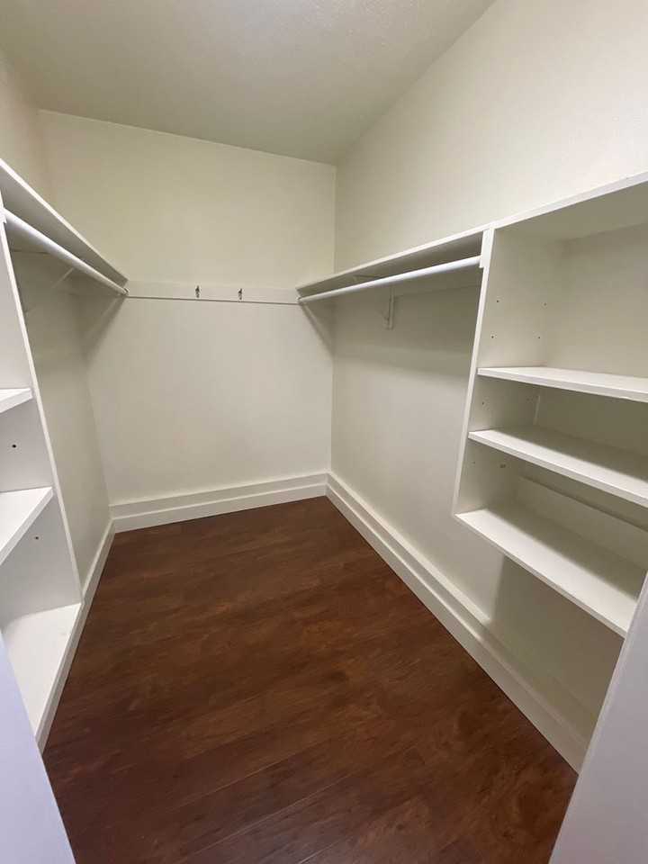 177 Kees St - Photo 7 of 35