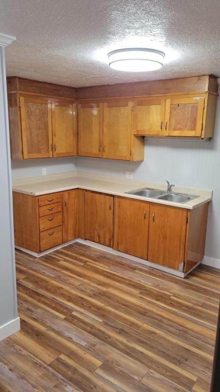 216 E 100 S - Photo 6 of 14