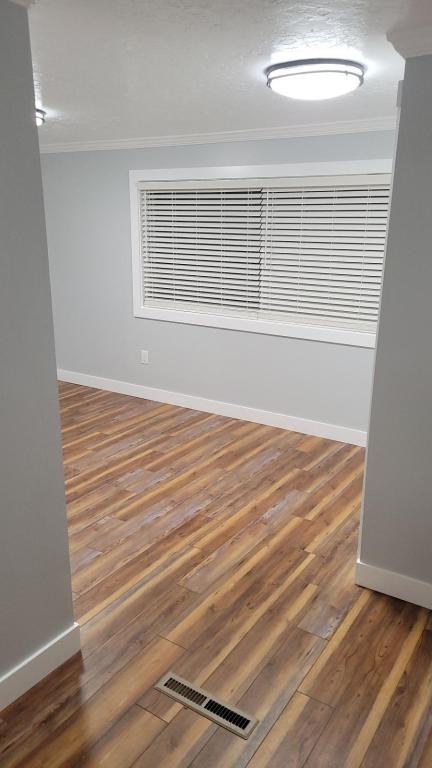 216 E 100 S - Photo 7 of 14