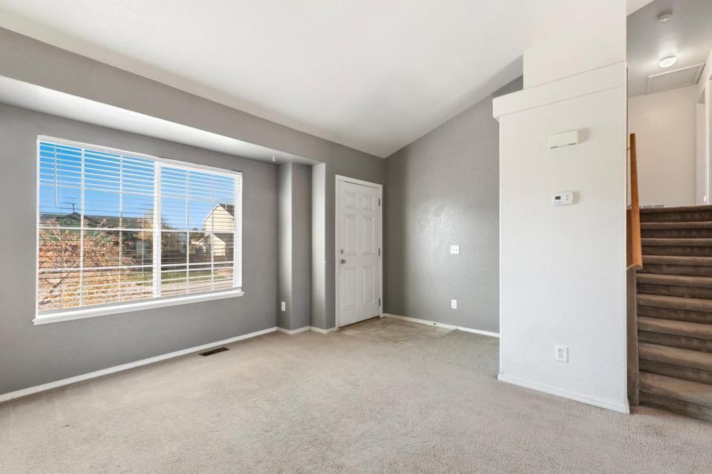 7131 Creekfront Dr - Photo 4 of 28
