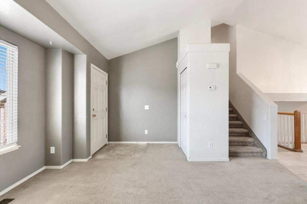7131 Creekfront Dr - Photo 6 of 28