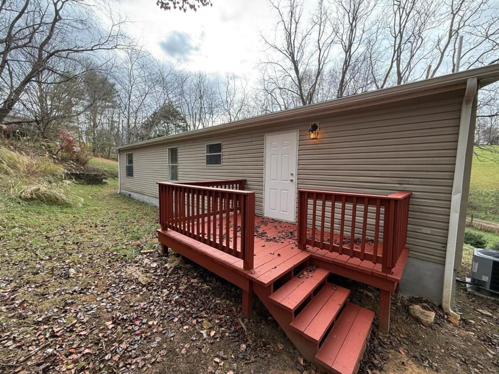 850 Tower Rd - Photo 3 of 14