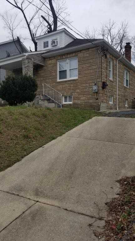 6211 L St - Photo 2 of 19