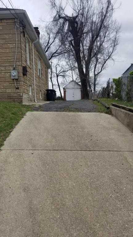 6211 L St - Photo 3 of 19