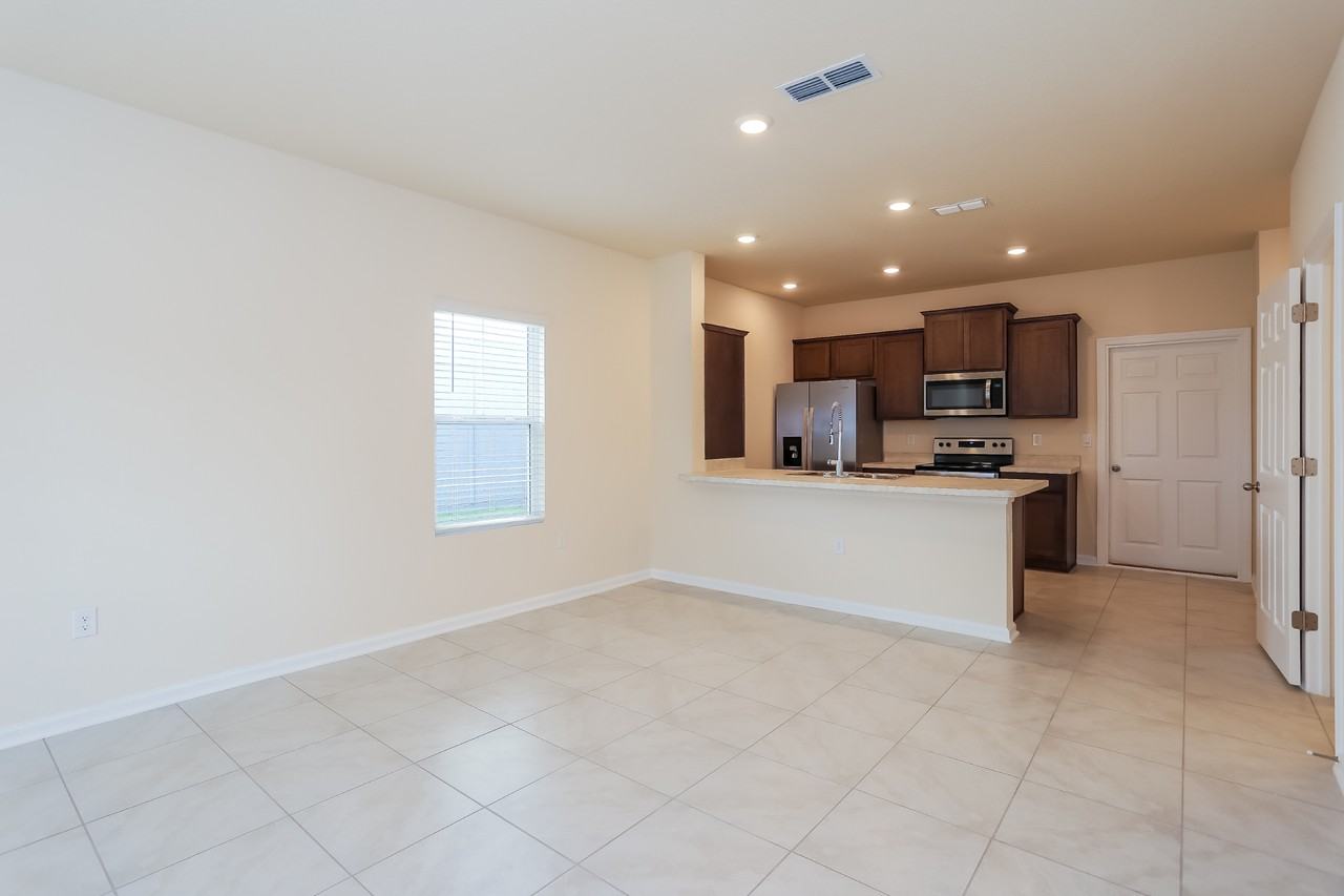 86800 Mainline Rd - Photo 5 of 23