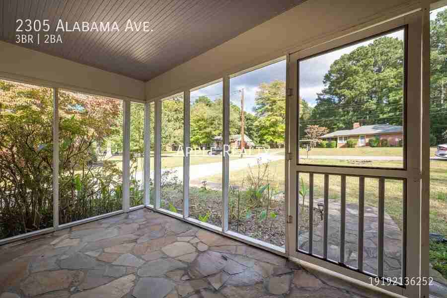 2305 Alabama Ave - Photo 2 of 20