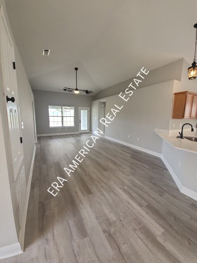 121 S Harborview Rd - Photo 2 of 20
