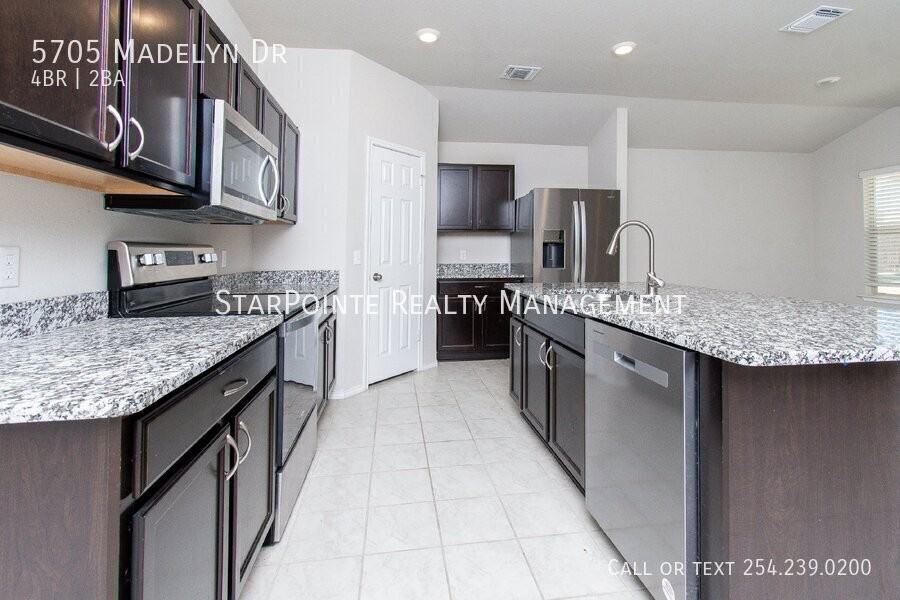 5705 Madelyn Dr - Photo 6 of 24