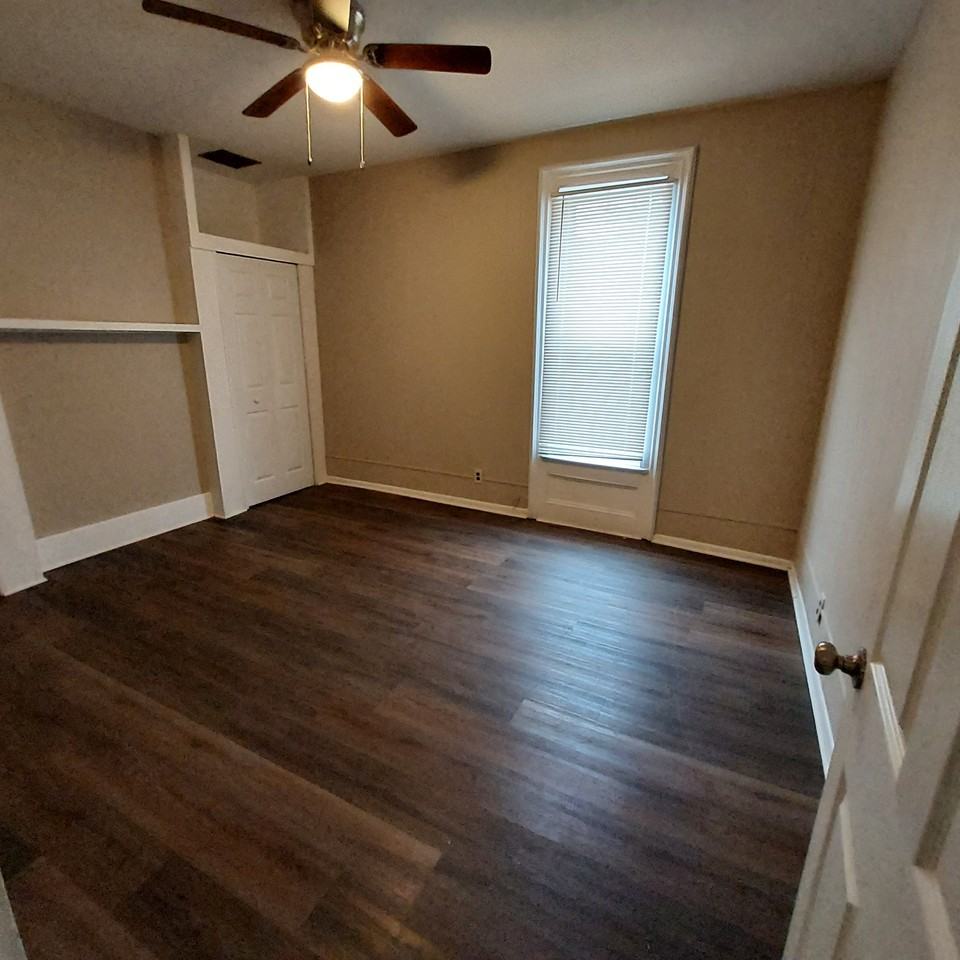 217 N Cedar St - Photo 3 of 11