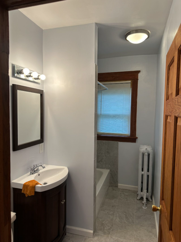 1015 16th Ave N #2 - Photo 3 of 12