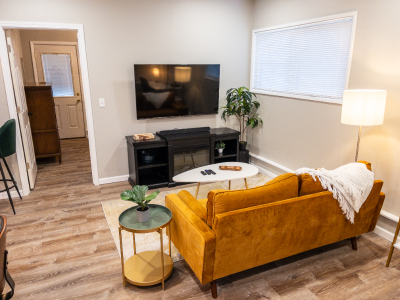 2221 Madison St #2 - Photo 6 of 9