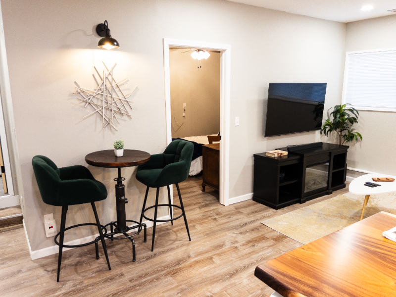 2221 Madison St #2 - Photo 7 of 9