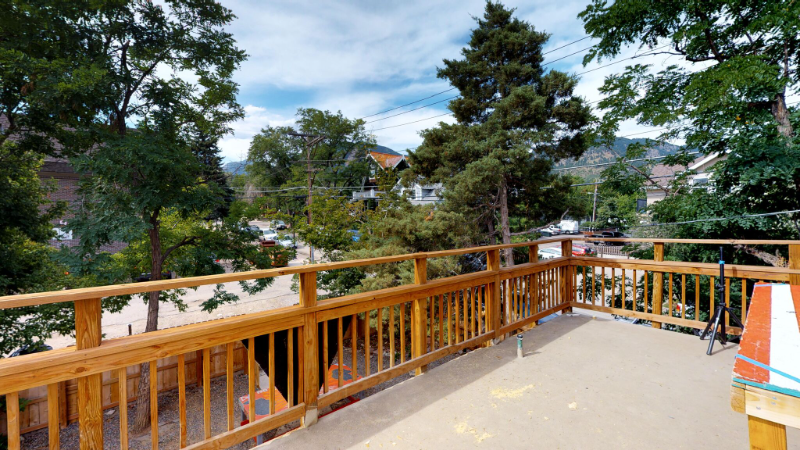 1104 University Ave - Photo 3 of 16