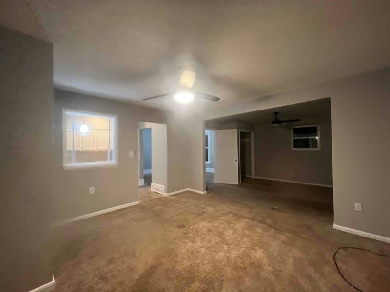 1607 19th St - Photo 2 of 7