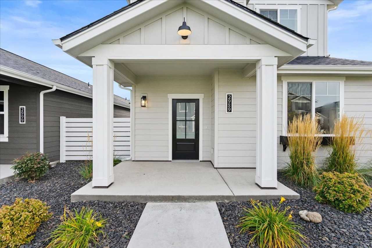 2940 N Phoenix Ln - Photo 5 of 31