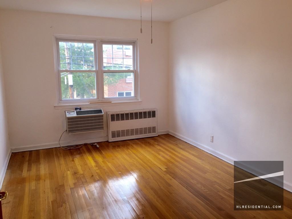 31-46 44th St #2 - Photo 3 of 11