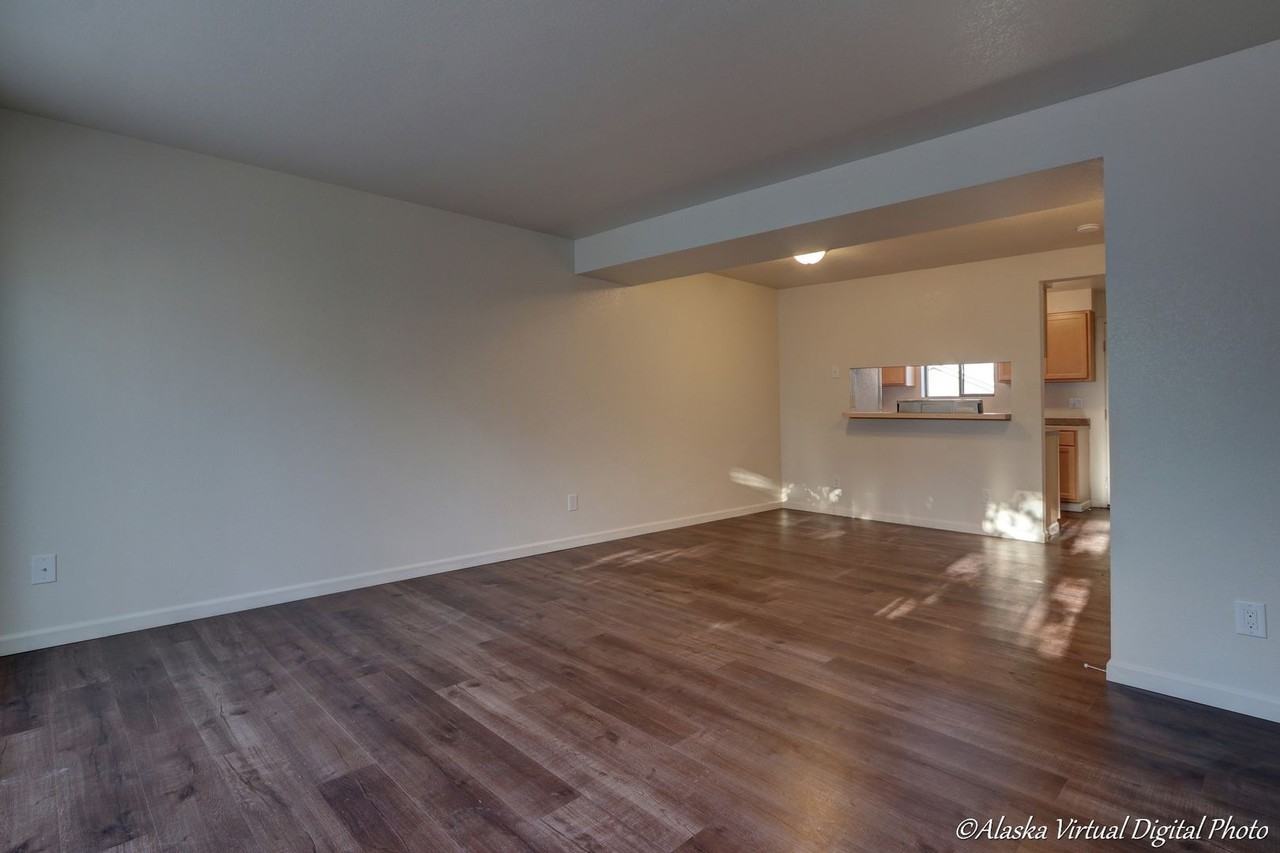 Berlin Rose Apartments - Photo 5 of 40