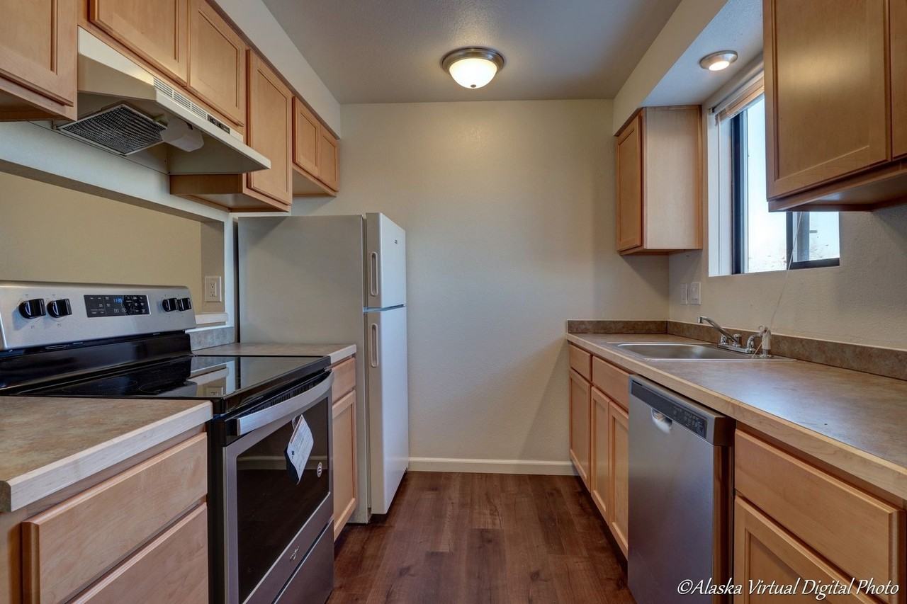 Berlin Rose Apartments - Photo 6 of 40