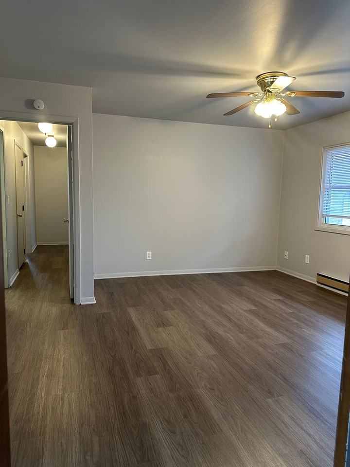 125 Berwick Dr - Photo 2 of 16