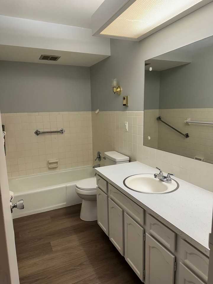 125 Berwick Dr - Photo 4 of 16