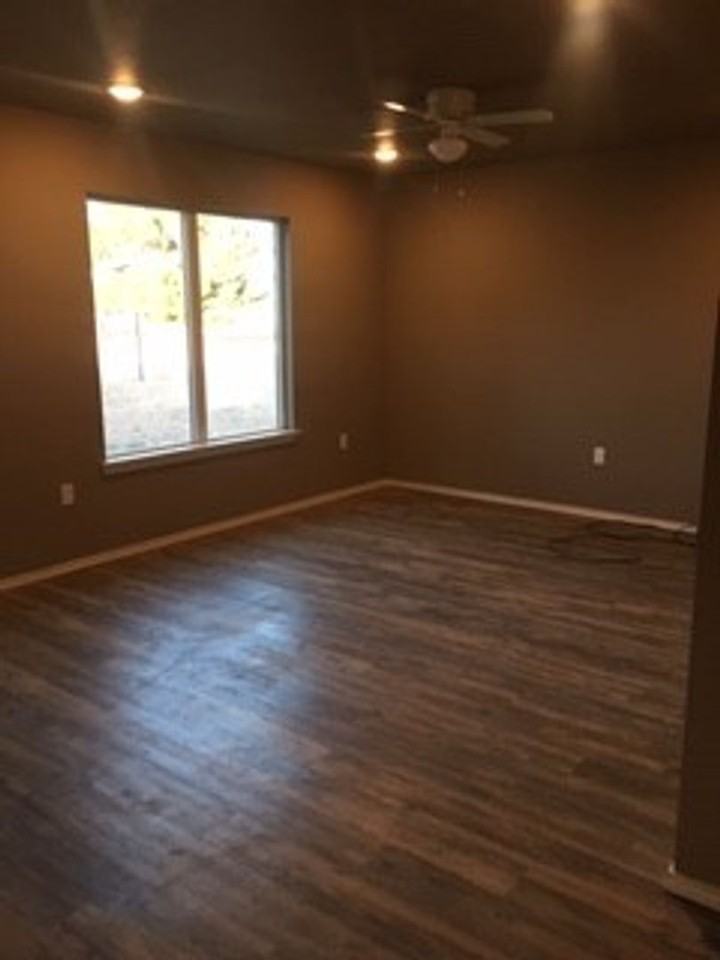 3612 E 3rd Pl - Photo 2 of 8