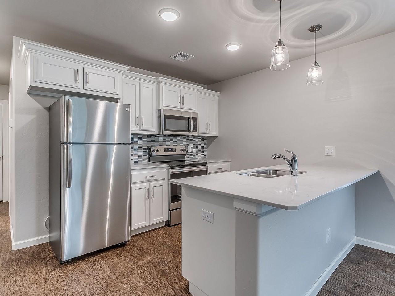 11320 Keystone Rd - Photo 6 of 13