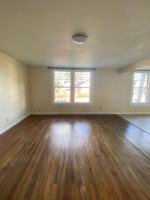 featured image of 821 E 11th St