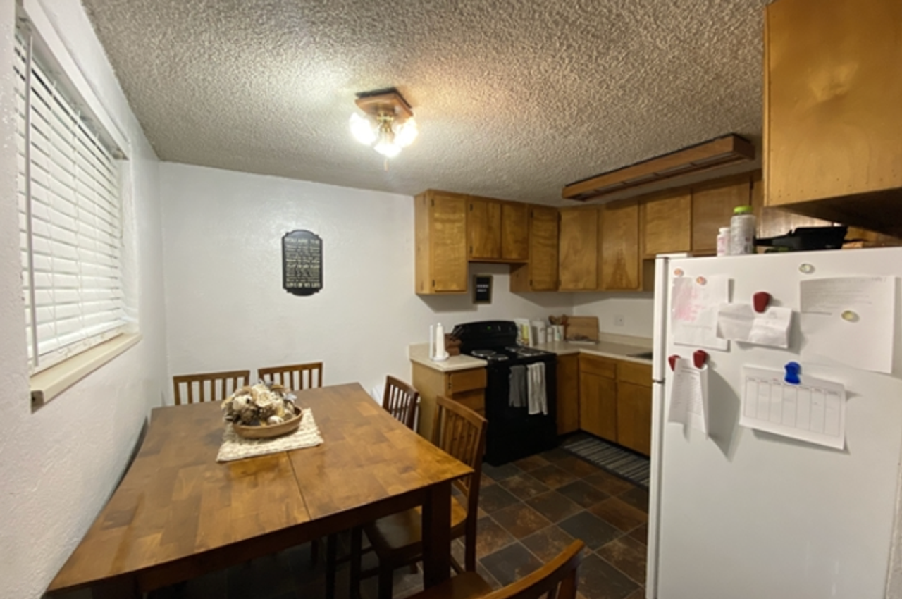 Binning's 18-Plex - Photo 3 of 14